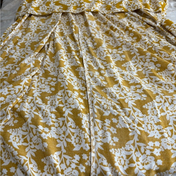 Rebdolls plus size 1X floral side slit maxi dress yellow short sleeve - Picture 10 of 13